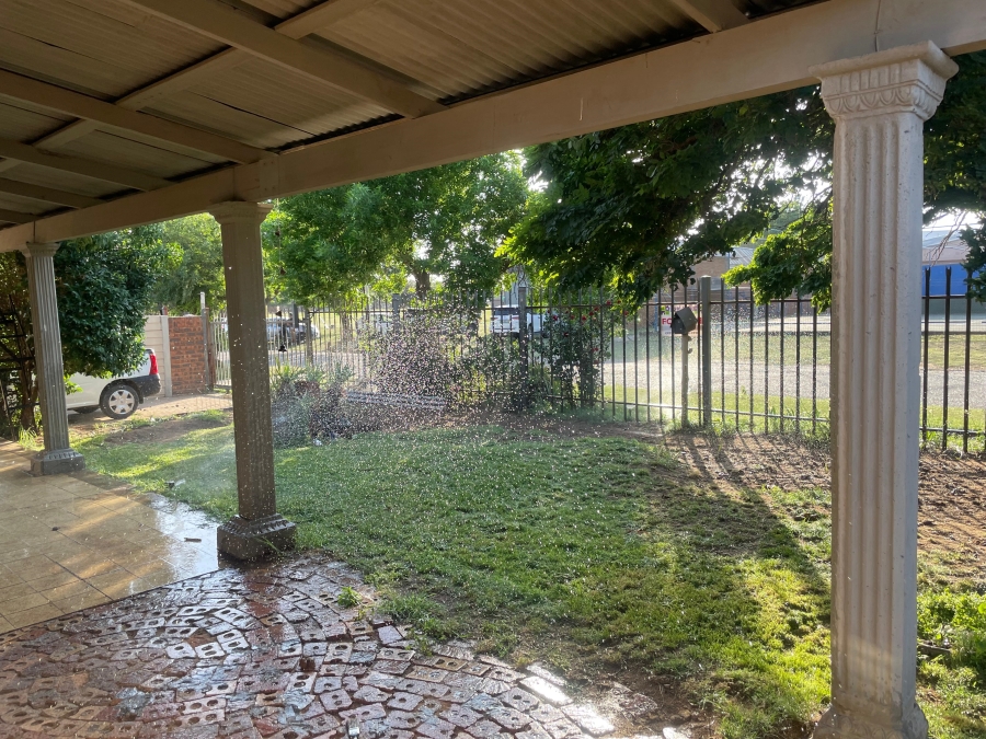 4 Bedroom Property for Sale in Odendaalsrus Free State